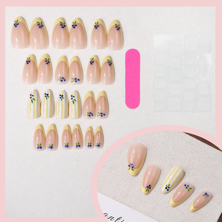 Decorative Press-On Nail Set Kalsten