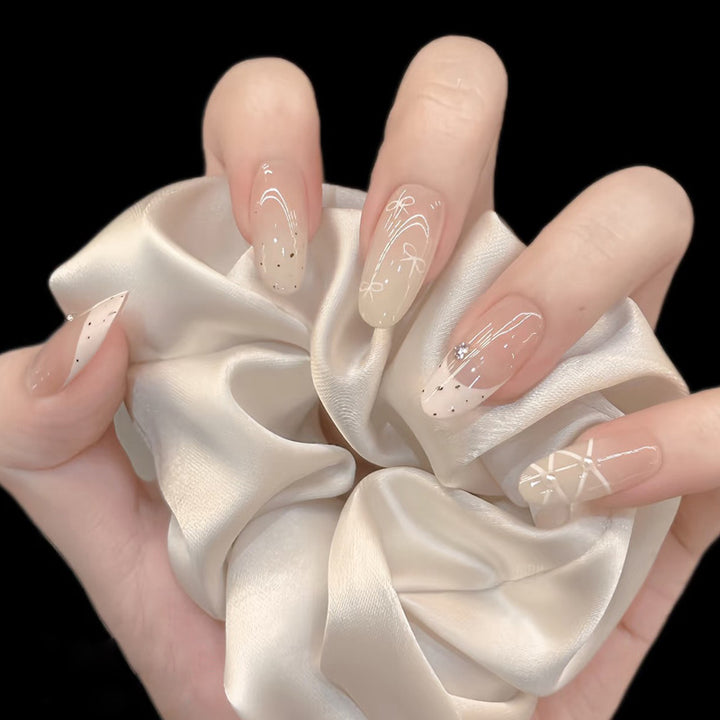 Artistic Press-On Nails with Elegant Design Kalsten