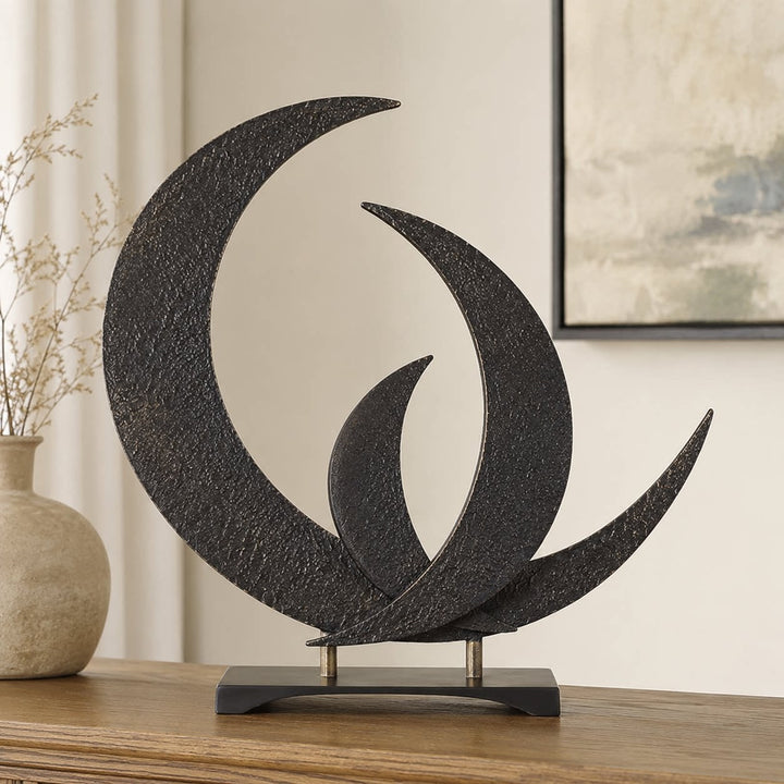 Artistic Abstract Leaf Sculpture