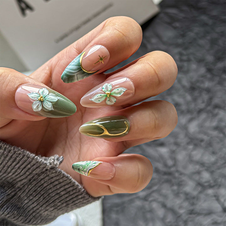 Elegant Floral-Detail Press-On Nails Kalsten