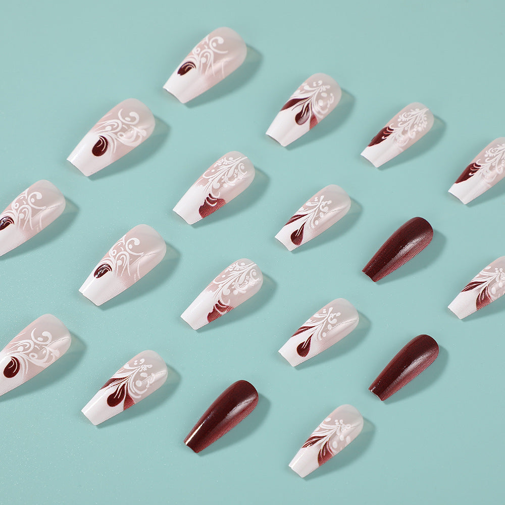 Artificial nails in elegant vintage design Kalsten