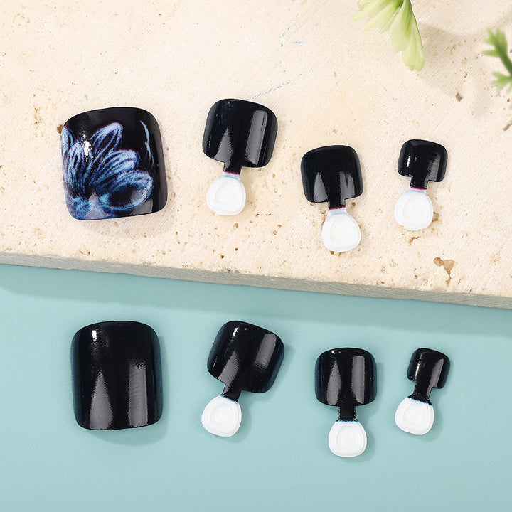 Glamorous artificial nails with floral accents Kalsten