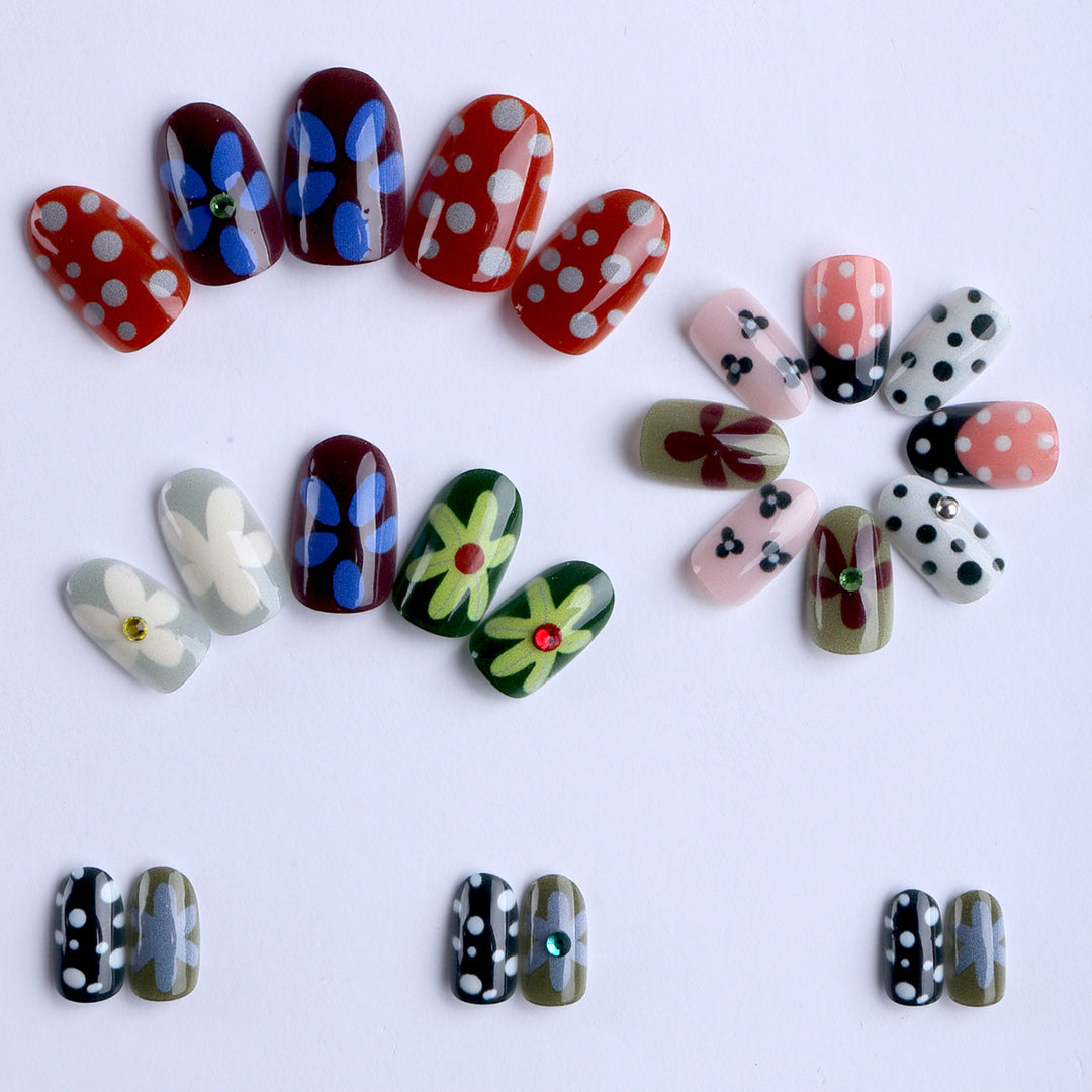Artful Nail Art with Floral Designs Kalsten