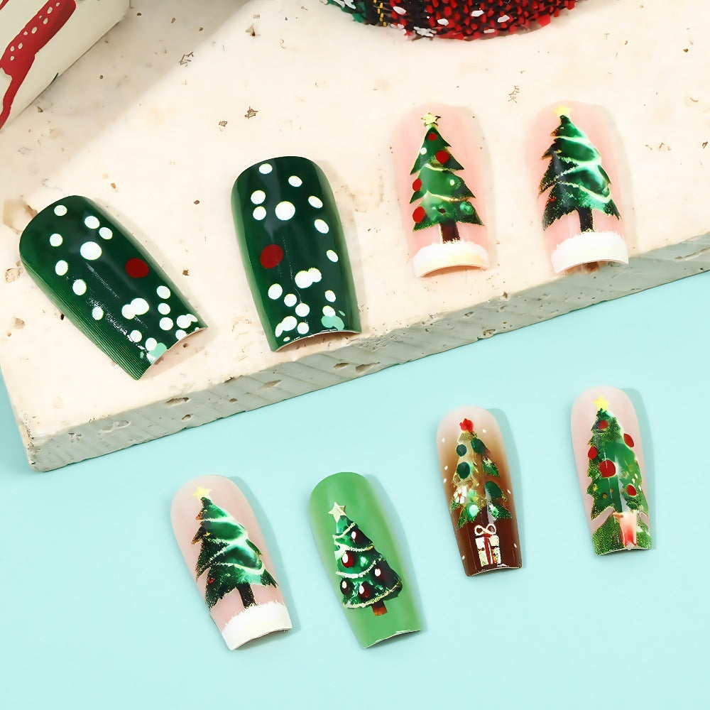 Artificial nails in festive Christmas design Kalsten