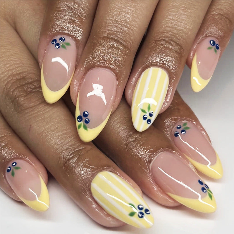 Decorative Press-On Nail Set Kalsten