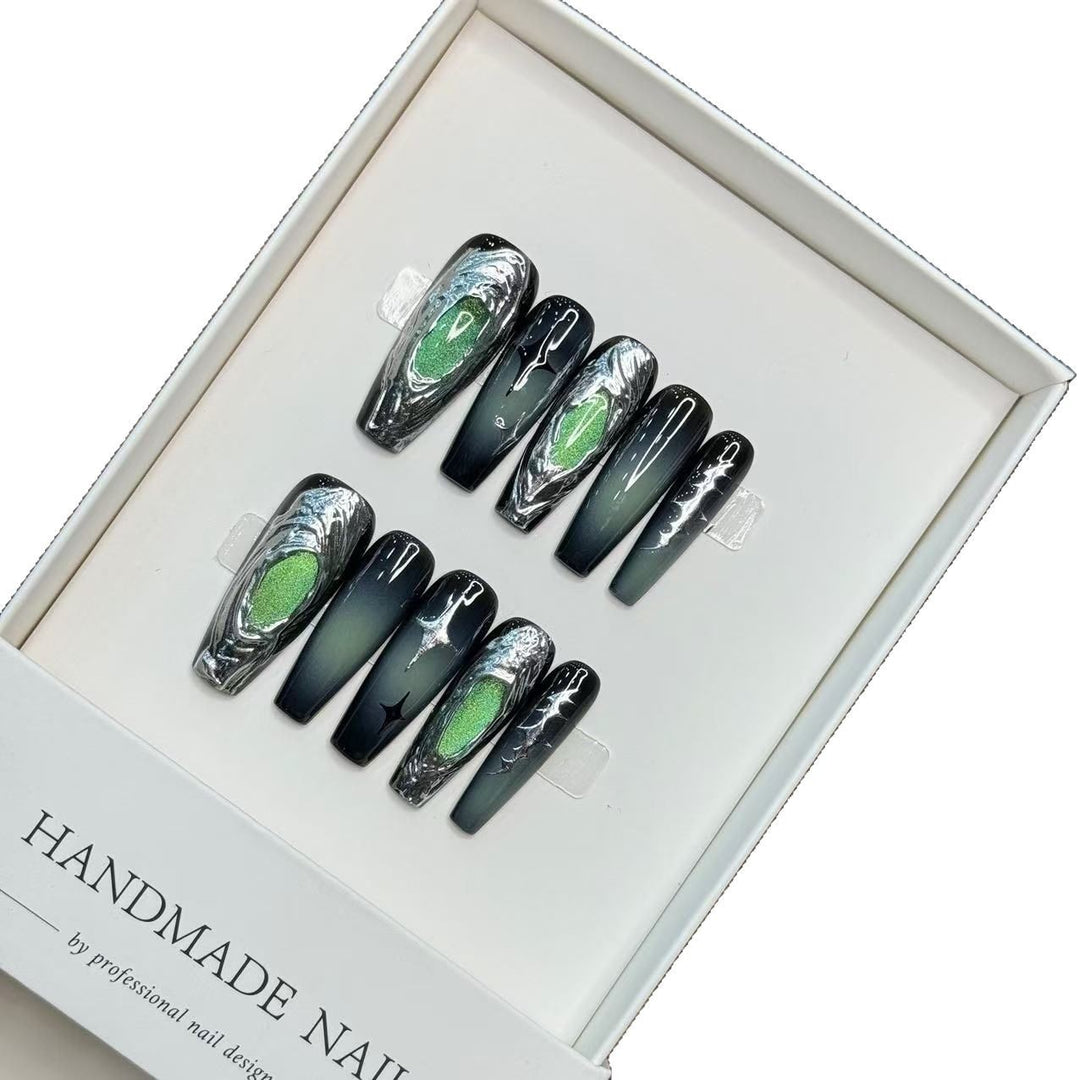 Artistic Press-On Nail Set with Creative Metallic Swirl Design