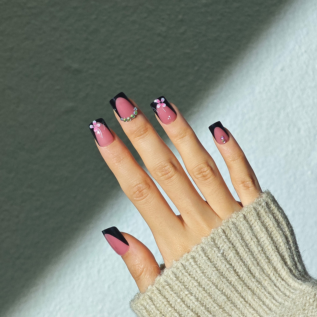 Decorative Press-On Nail Art Set Kalsten