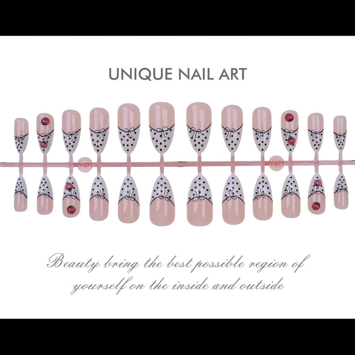 Elegant Artistic Press-On Nail Set Kalsten