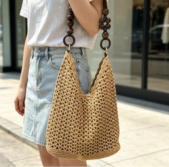 Hand-knotted bucket bag with wooden handles Kalsten