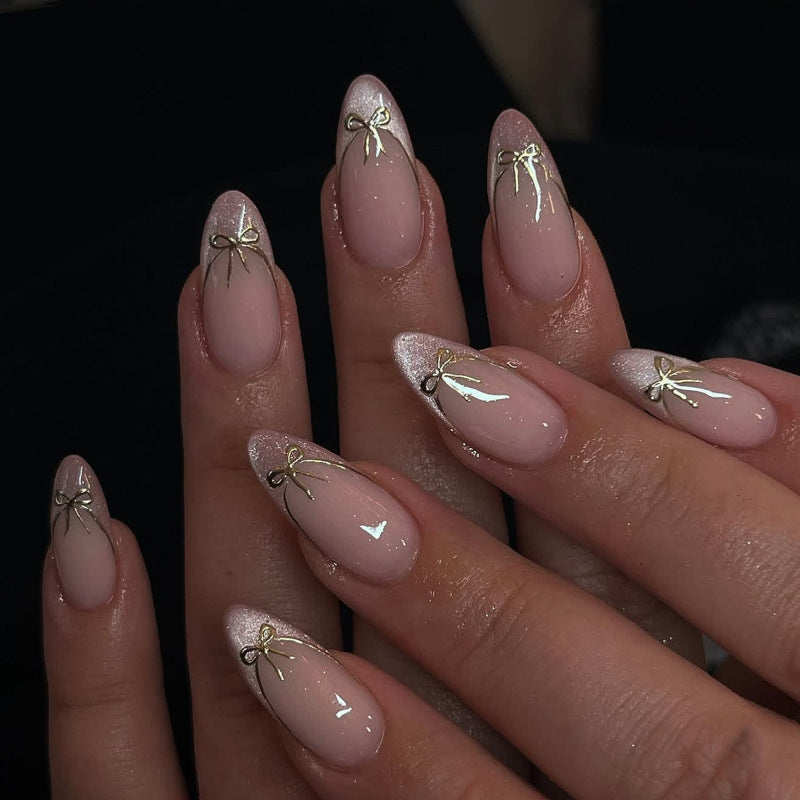 Elegant artificial nails with floral accents Kalsten
