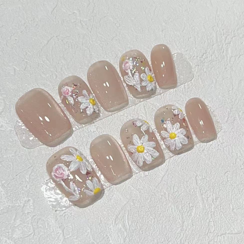 Floral-Inspired Press-On Nail Art Set Kalsten