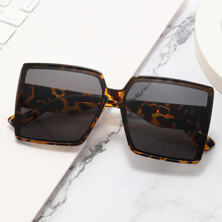 Women's oversized sunglasses with luxurious detail Kalsten