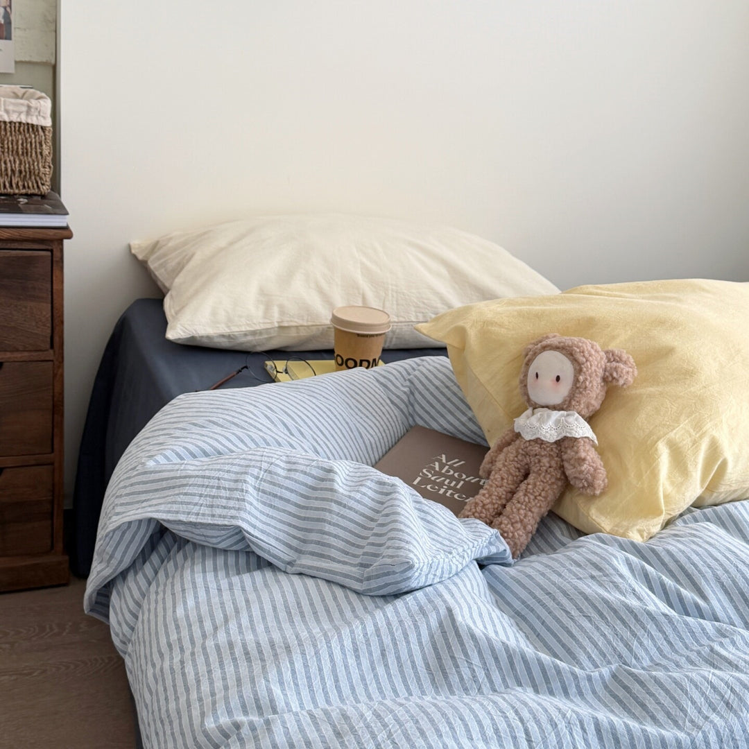 Washed linen bedding set with pillowcases