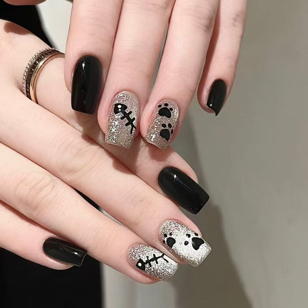Artistic Press-On Nail Set with Floral and Glossy Accents Kalsten