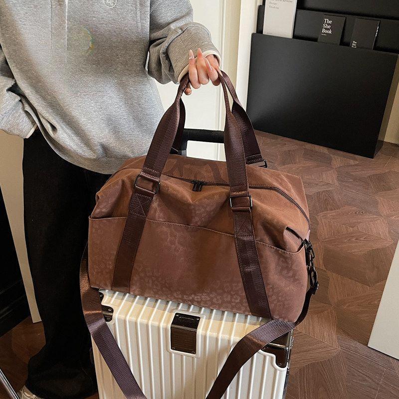 Lightweight Weekend Duffle Bag Kalsten