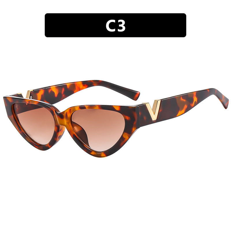 Women's Cat-Eye Sunglasses with Stylish Zebra Design and Luxurious Accents Kalsten