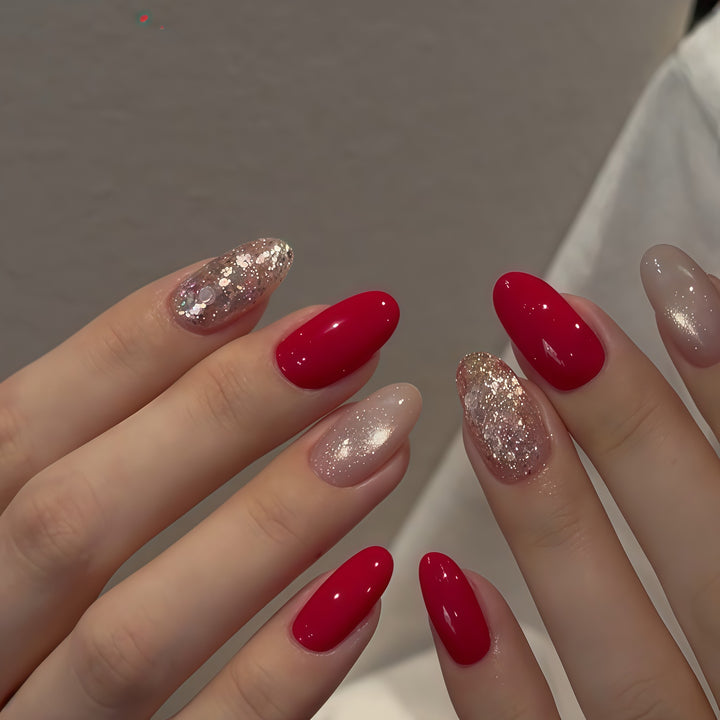 Glamorous artificial nails with sparkling accents Kalsten