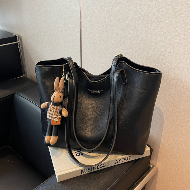 Luxe Leather Tote Kalsten