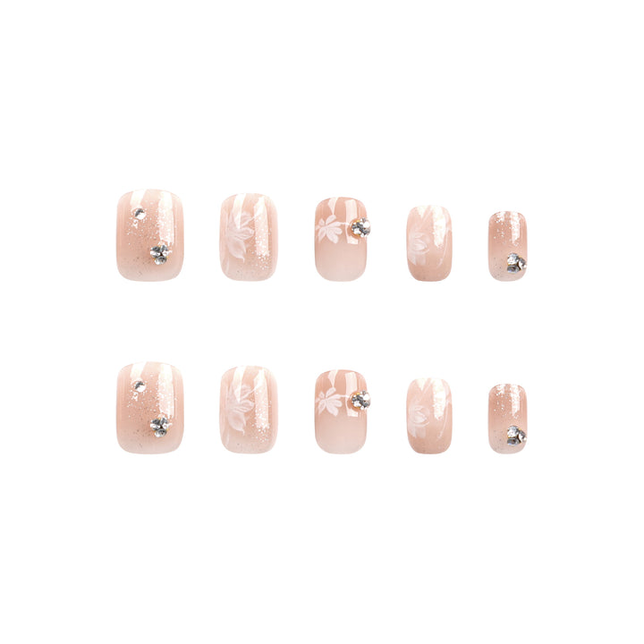 Elegant Nail Art with Holographic Accents and Floral Embellishments Kalsten