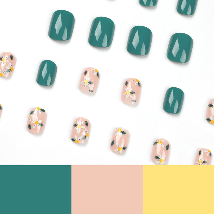 Artful nail art with delicate floral designs Kalsten