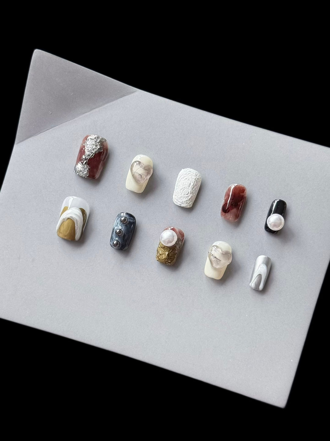 Artistic Press-On Nail Set with Unique Abstract Designs  1791774457