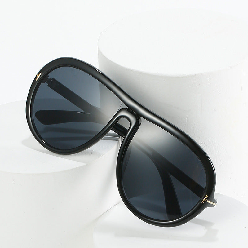 Oversized Fashionable Transparent Pink Sunglasses Kalsten