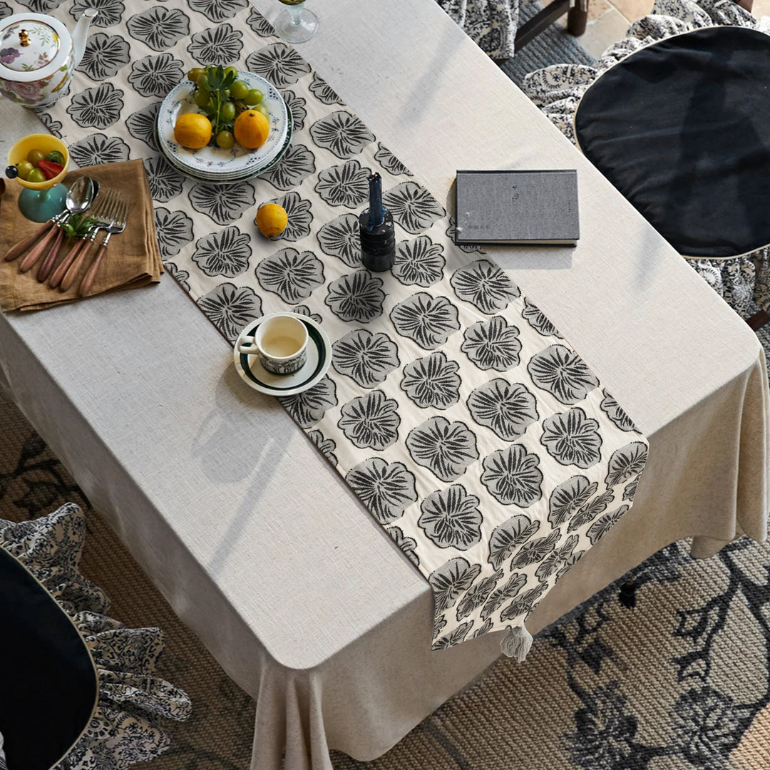 Woven double-sided linen table runner with tassels and hand-drawn swallow print Kalsten