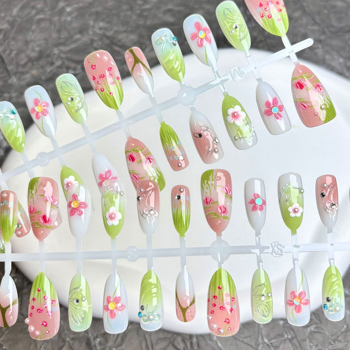 Artistic Press-On Nail Art Set