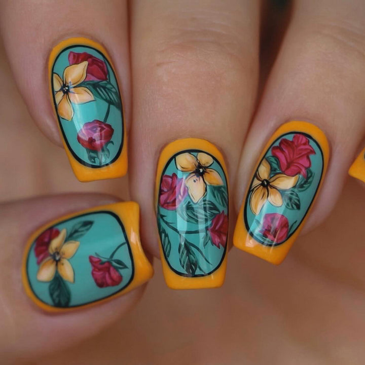 Handmade art nails in floral design Kalsten