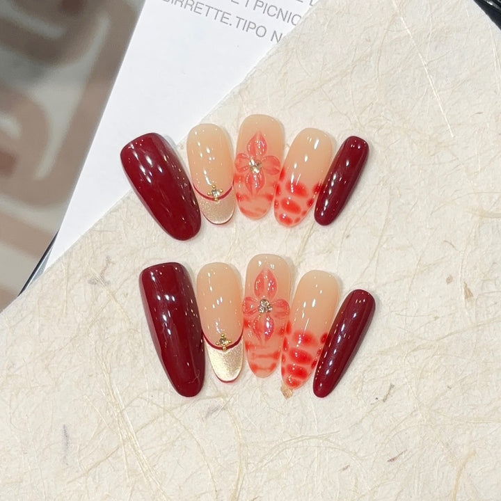 Artificial nails with floral and glamour details Kalsten