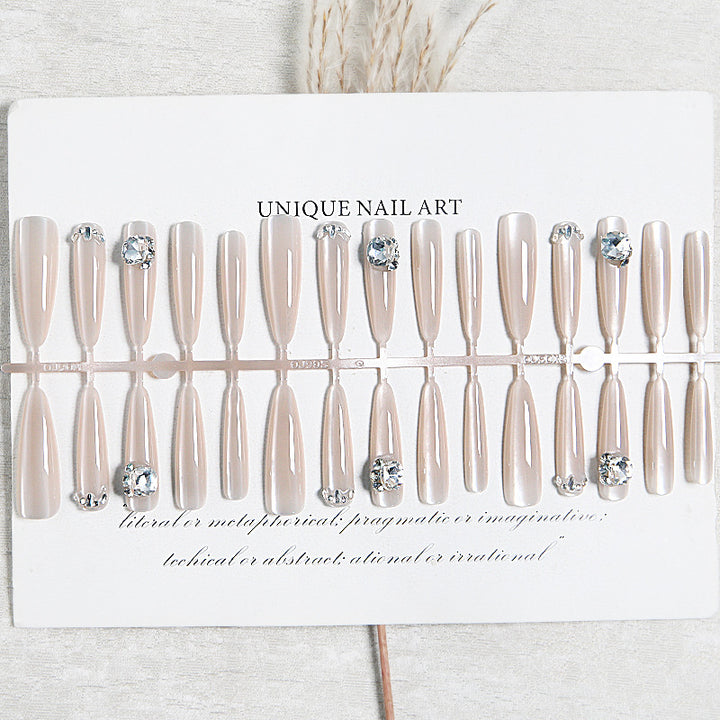 Acrylic nail set with glitter design and elegant 3D applications Kalsten