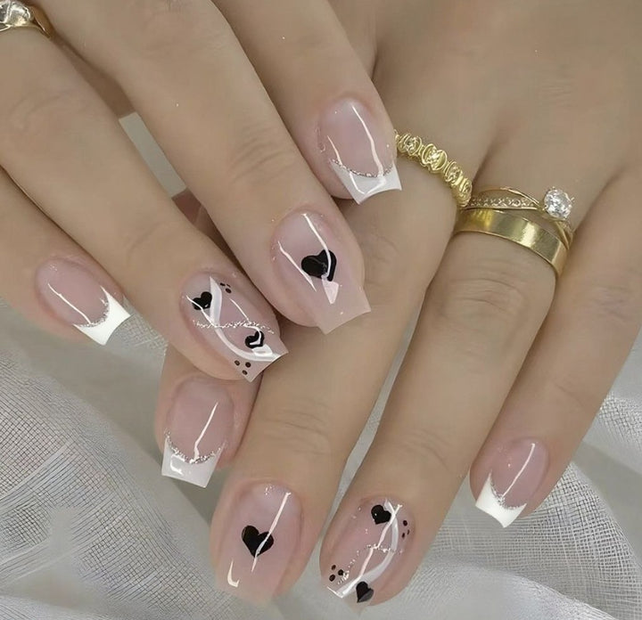 Elegant Heart-Design Press-On Nail Set Kalsten