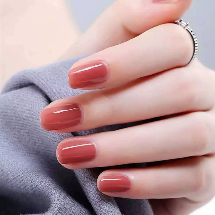 Stylish Press-On Nail Set with Elegant Accents Kalsten