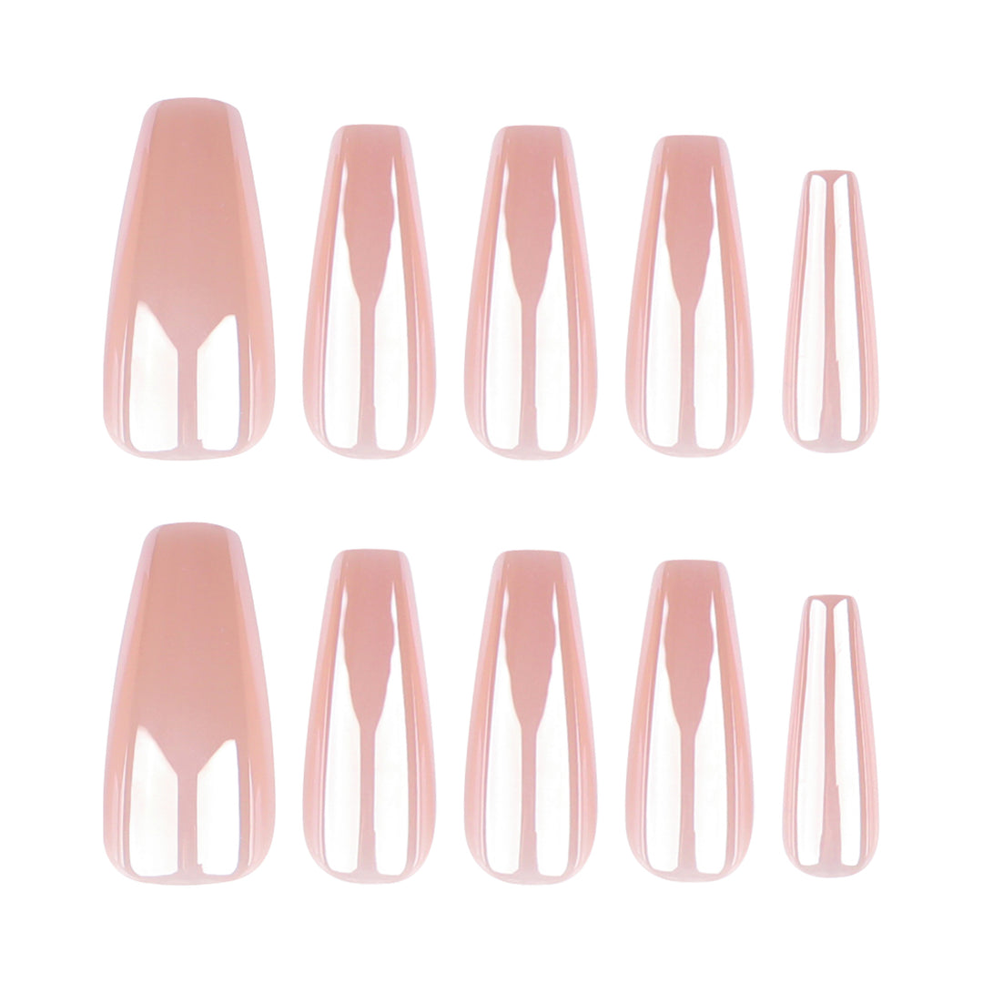 High-gloss stiletto nails Kalsten