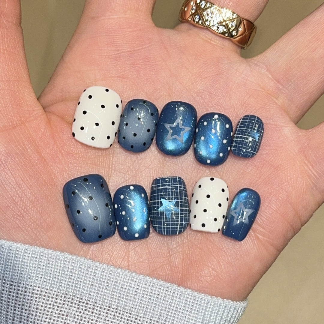 Stylish star and dot design artificial nails Kalsten