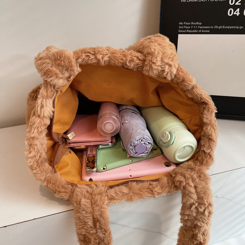 Cuddle bag in bear format Kalsten
