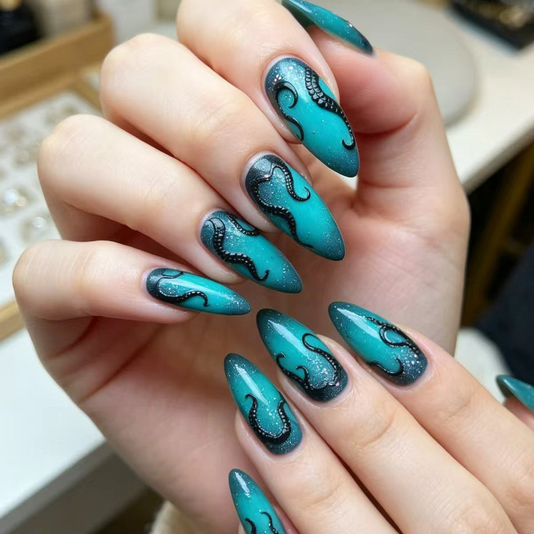 Creative Art Nails in Maritime Tentacle Design Kalsten