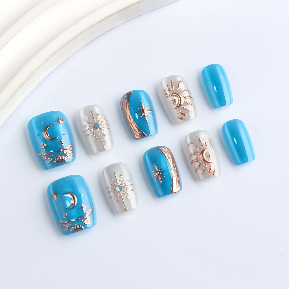 Celestial-Themed Press-On Nail Art Kalsten