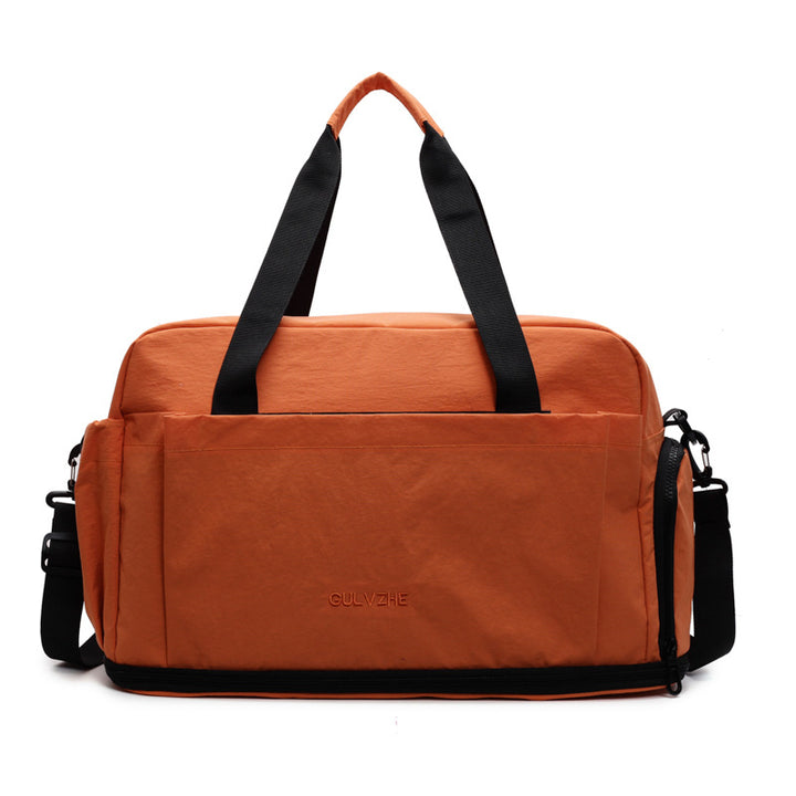 Sporty Travel Bag with Durable and Water-Repellent Material Kalsten