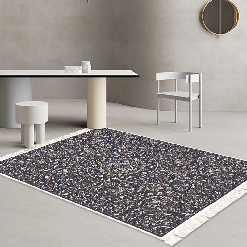 Ornamental Area Rug Kalsten