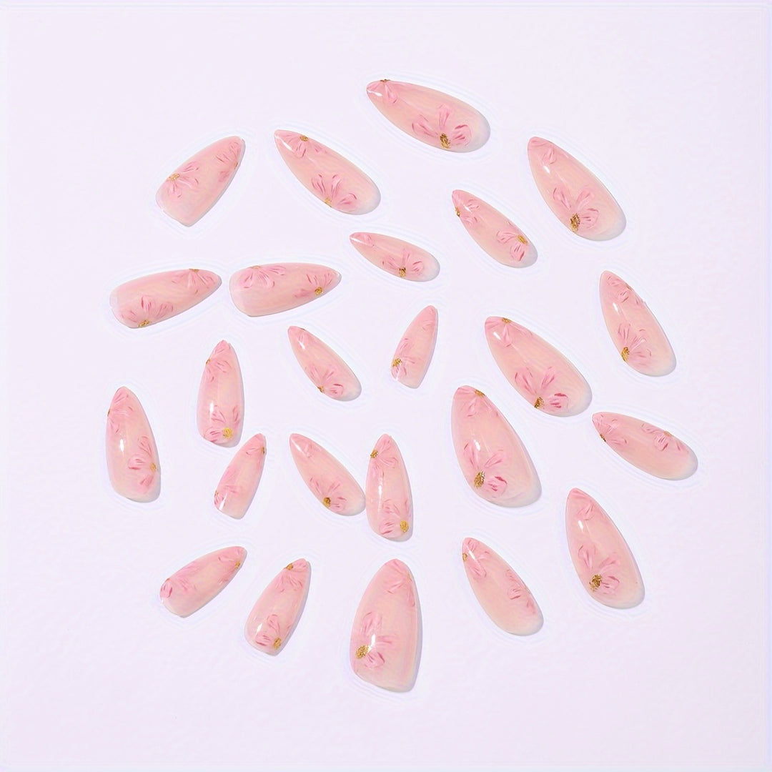 Artificial nail set with floral accents and gold embellishments Kalsten
