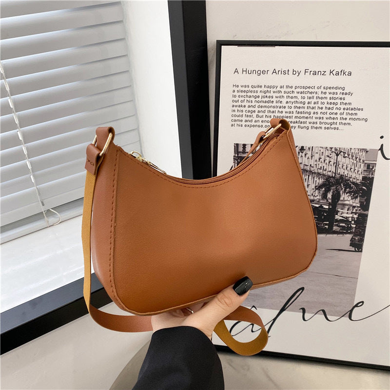 Elegant Handbag in Curved Design Kalsten