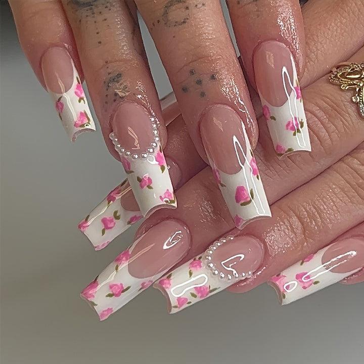 Artificial nail set with floral designs and elegant decorations Kalsten