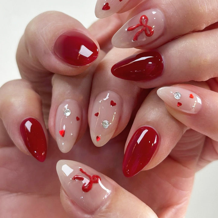 Artificial nail set with romantic designs and exquisite details Kalsten