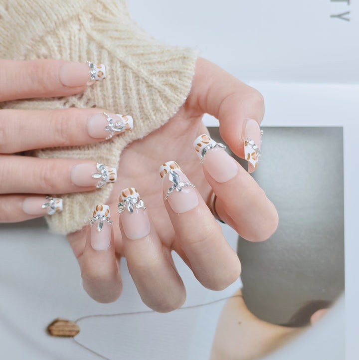 Elegant French Tip Press-On Nails Kalsten