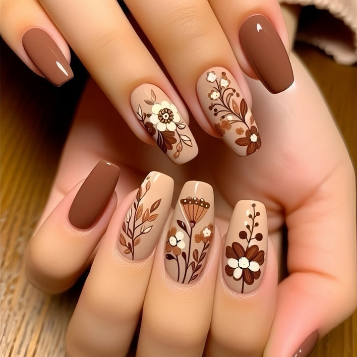 Artificial nails with filigree flower designs Kalsten