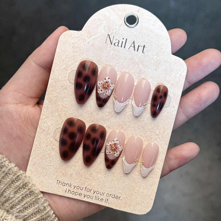 Elegant Floral Press-On Nail Art Kit Kalsten