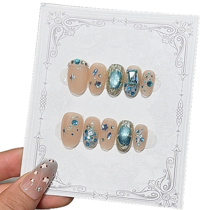 Glamorous artificial nail tips with embellished design Kalsten
