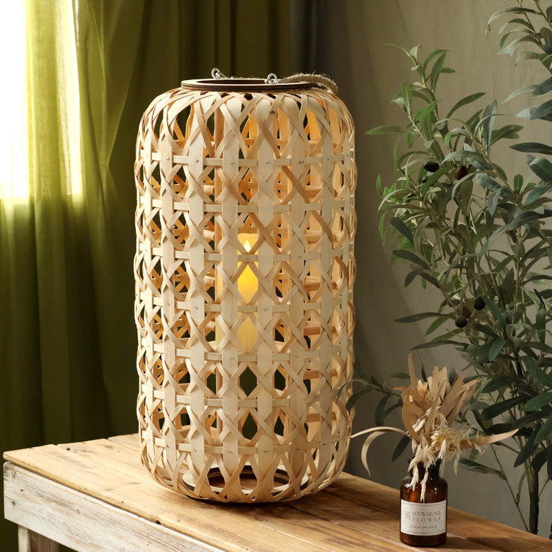 Handcrafted lantern in natural design Kalsten