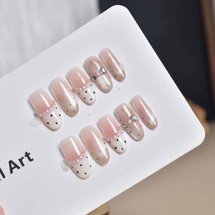 Artistic Pearl-Embellished Press-On Nail Extensions Kalsten
